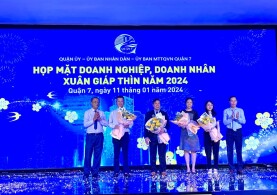 CÂU LẠC BỘ BẤT ĐỘNG SẢN TPHCM TÀI TRỢ 1 TỶ ĐỒNG ĐÓNG GÓP XÂY CẦU TỪ THIỆN CHO ỦY BAN NHÂN DÂN QUẬN 7