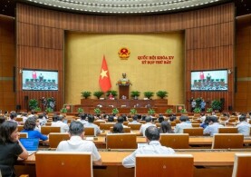 TRÌNH QUỐC HỘI CHO PHÉP LUẬT ĐẤT ĐAI CÓ HIỆU LỰC SỚM TỪ 1/8