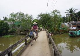 NỐI TIẾP ĐÔI BỜ - VIẾT TIẾP CÂU CHUYỆN ĐẸP CỦA “DÁNG ĐỨNG BẾN TRE”